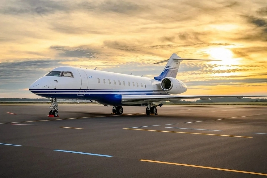 Bombardier Global 5000 T7-LAVI