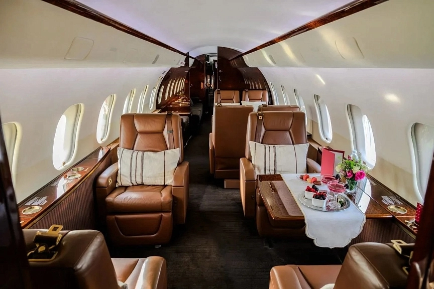 Bombardier Global 5000 T7-LAVI