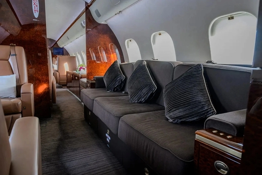 Bombardier Global 5000 T7-LAVI
