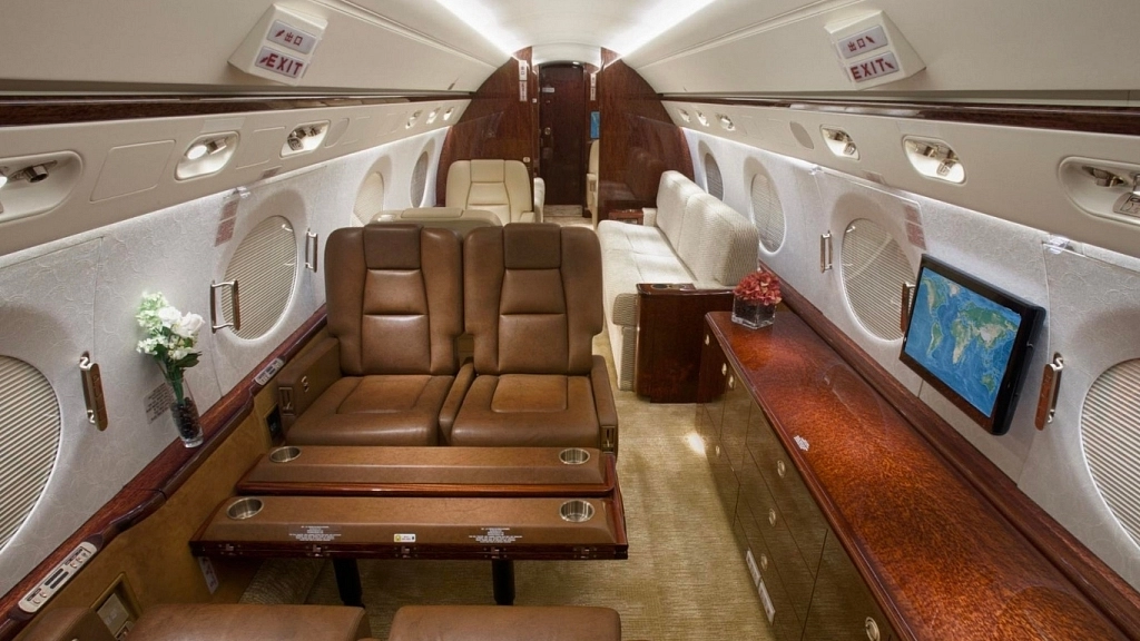 Gulfstream G-550 B-8255