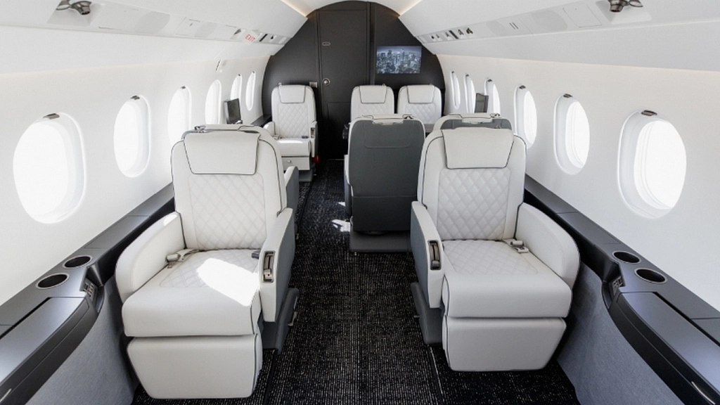 Dassault Falcon 2000LX N107RG