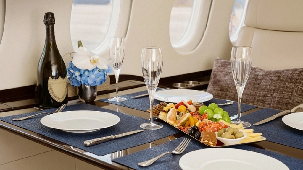 Dassault Falcon 2000 VN-A238