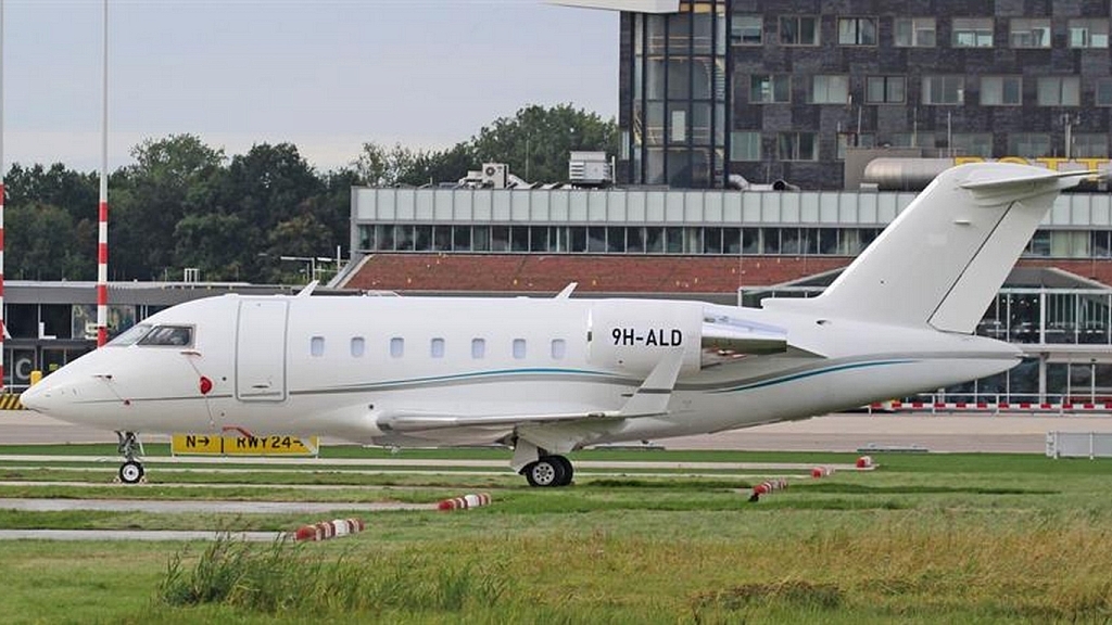 Bombardier Challenger 605 9H-ALD