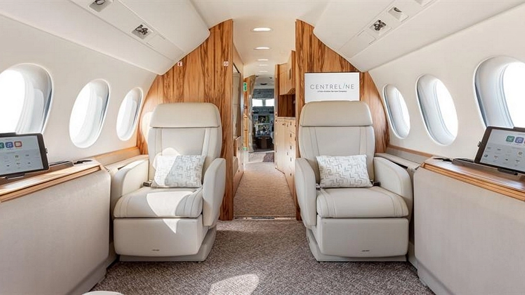 Dassault Falcon 8X G-KOLO