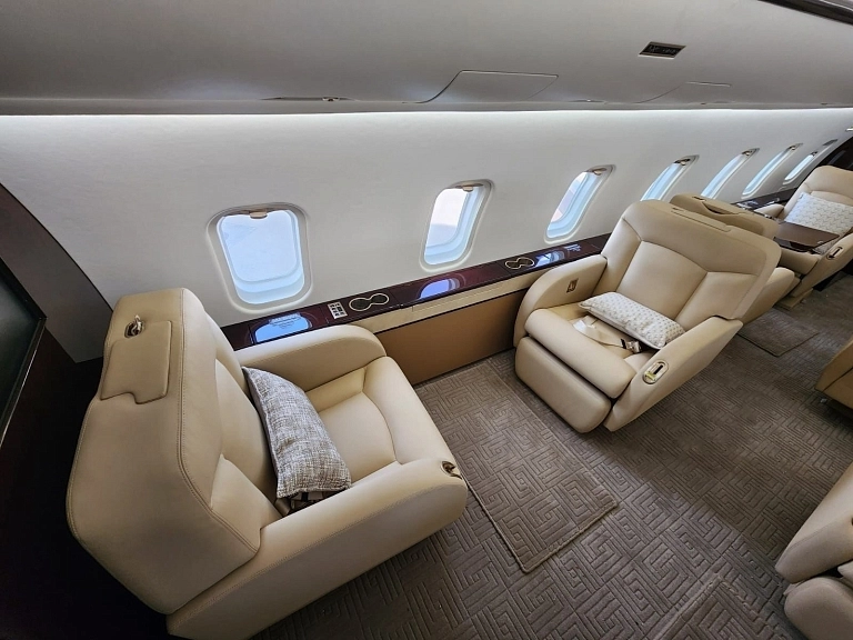 Bombardier Challenger 850 RA-67677