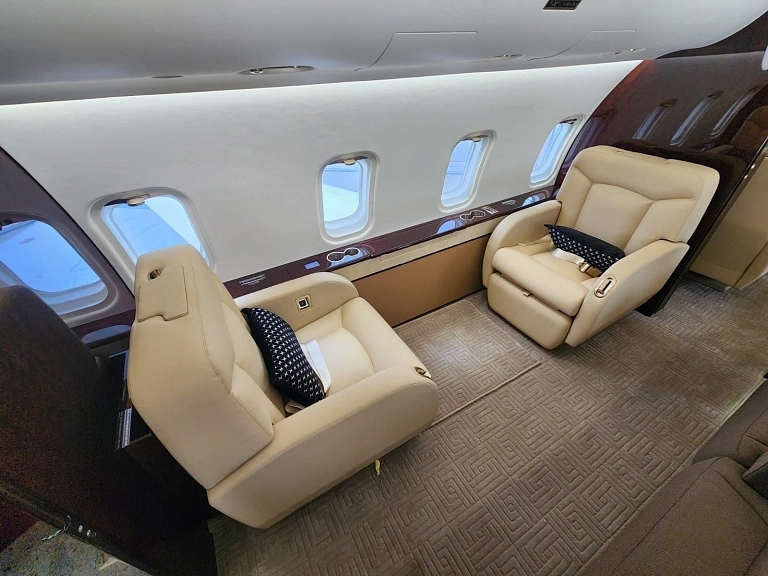 Bombardier Challenger 850 RA-67677