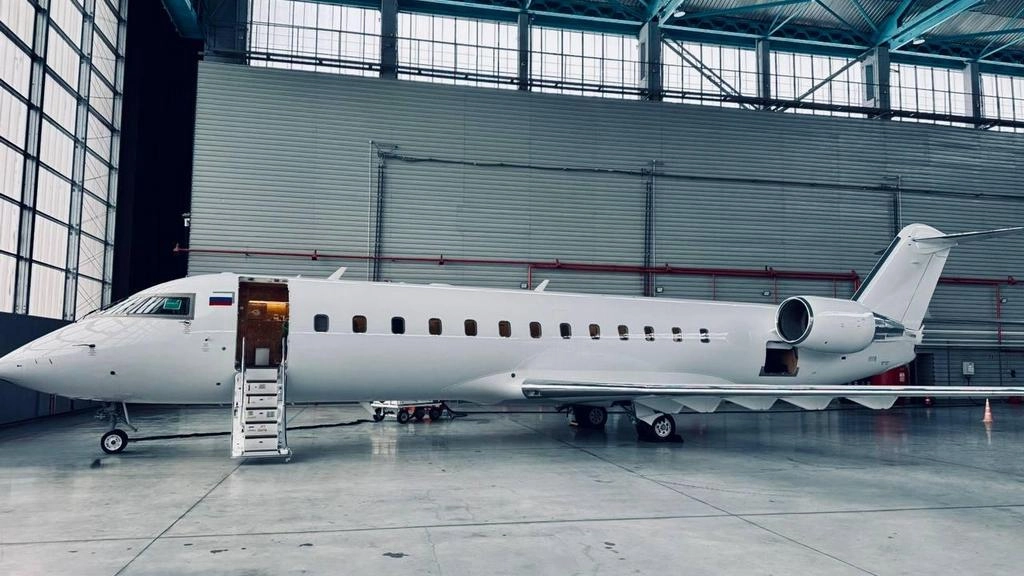 Bombardier Challenger 850 RA-63700