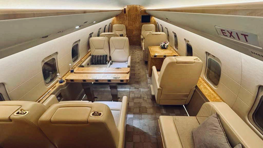 Bombardier Challenger 850 RA-63700