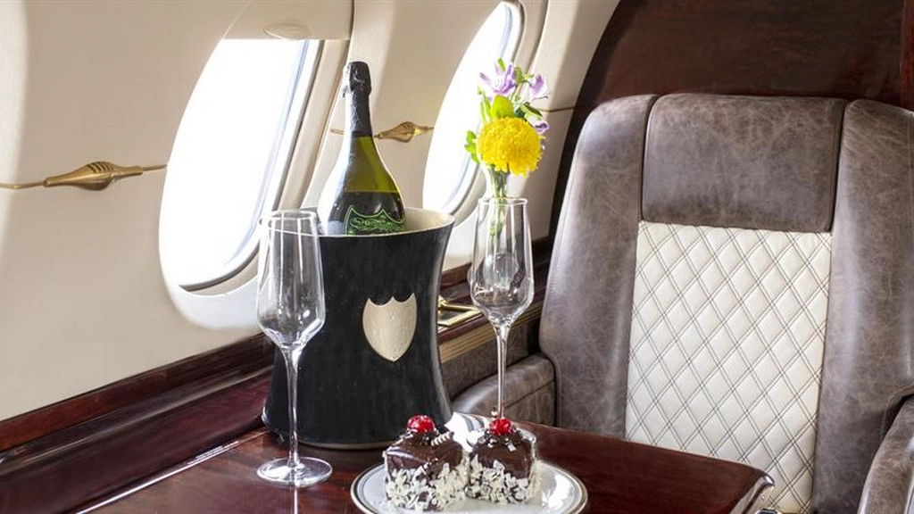 Hawker 900XP N702SS