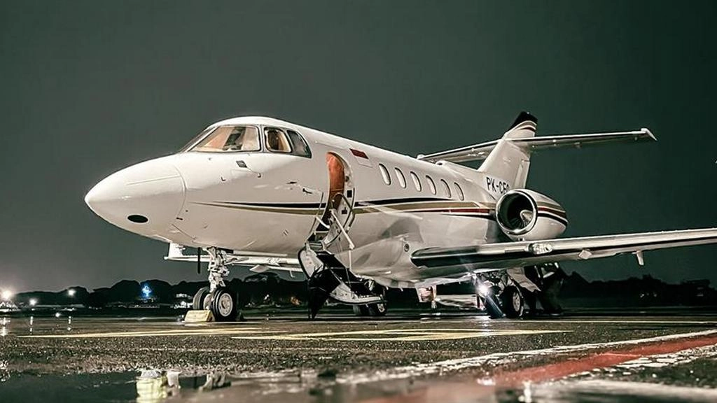 Hawker 850XP PK-CEO