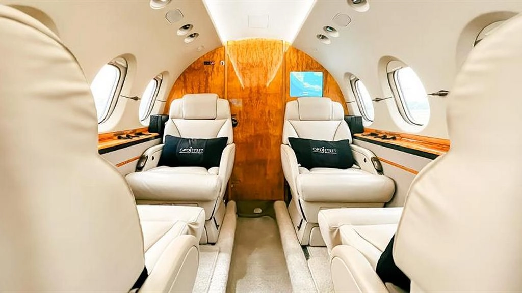Hawker 850XP PK-CEO