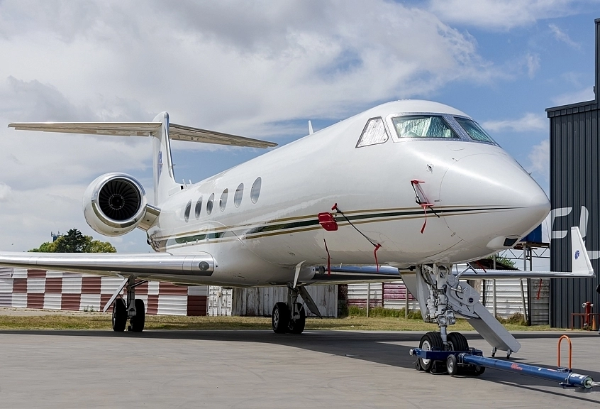 Gulfstream G-400 LV-SYG