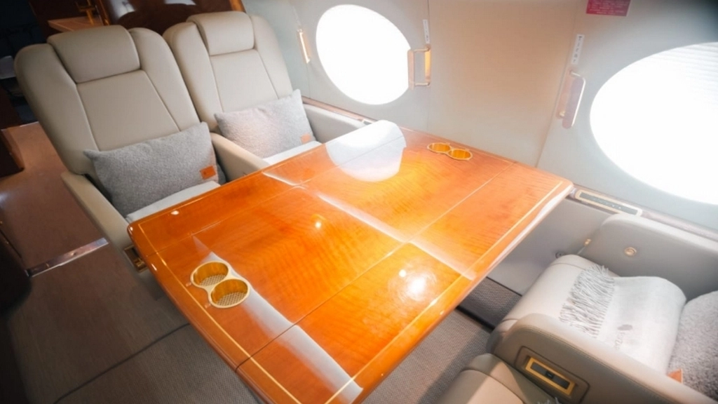 Gulfstream G-400 LV-SYG