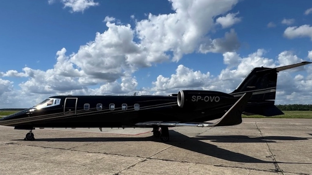 Bombardier Learjet 60XR SP-OVO