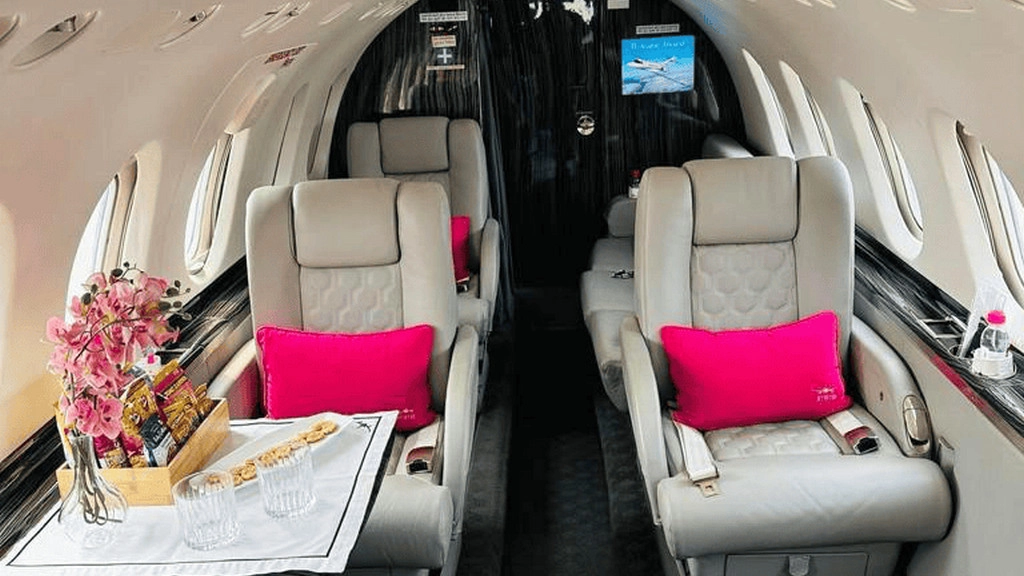 Hawker 800XP VT-LIB