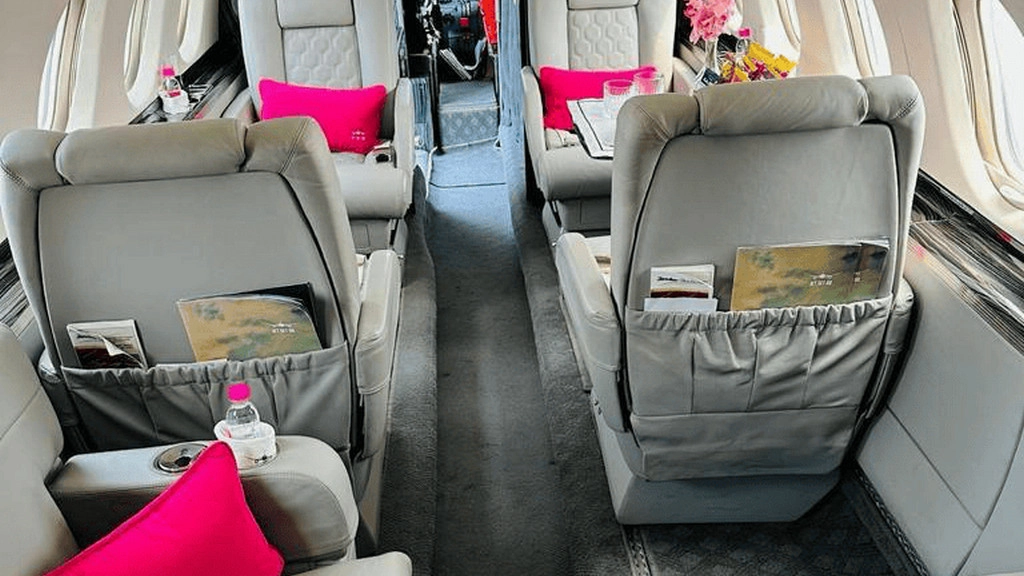 Hawker 800XP VT-LIB
