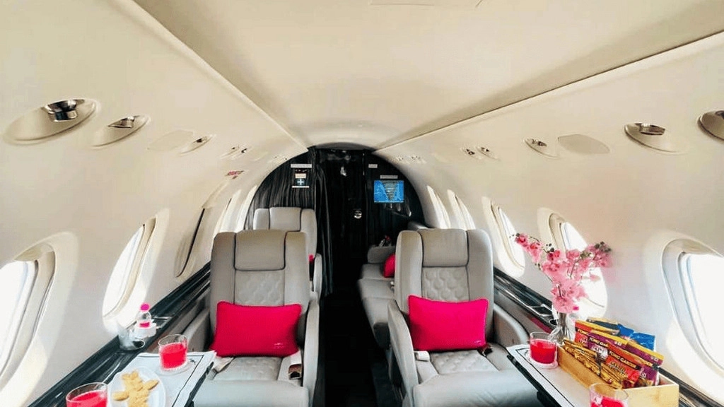 Hawker 800XP VT-LIB