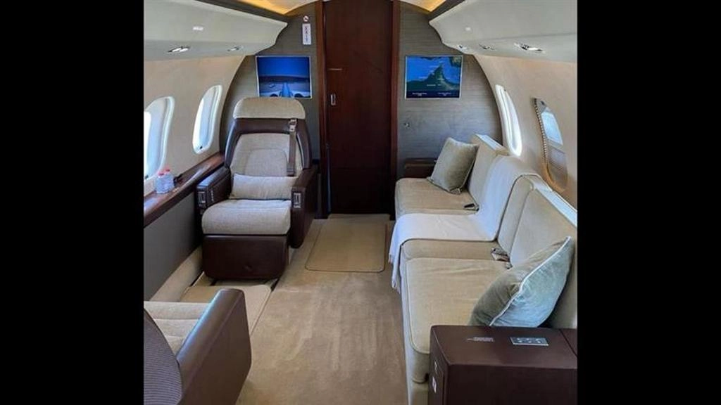 Bombardier Global Express XRS A6-AFC