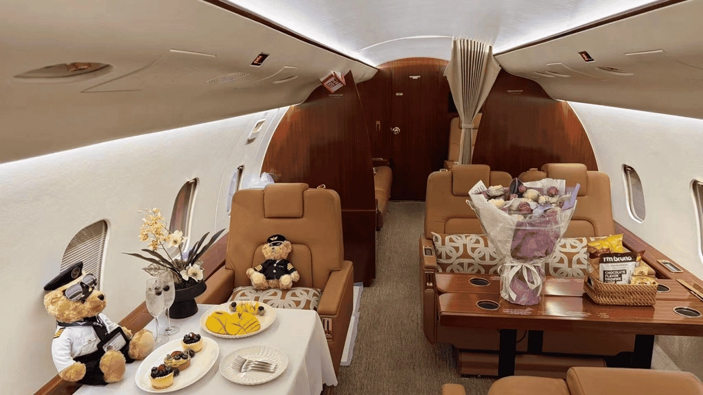 Bombardier Challenger 850 B-3006