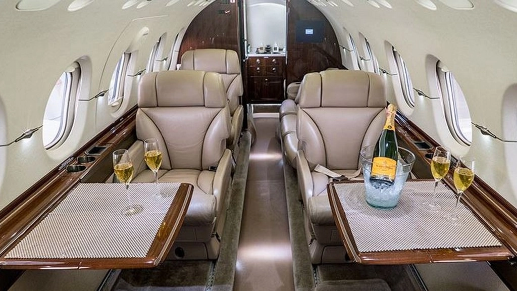 Hawker 900XP HK-4758