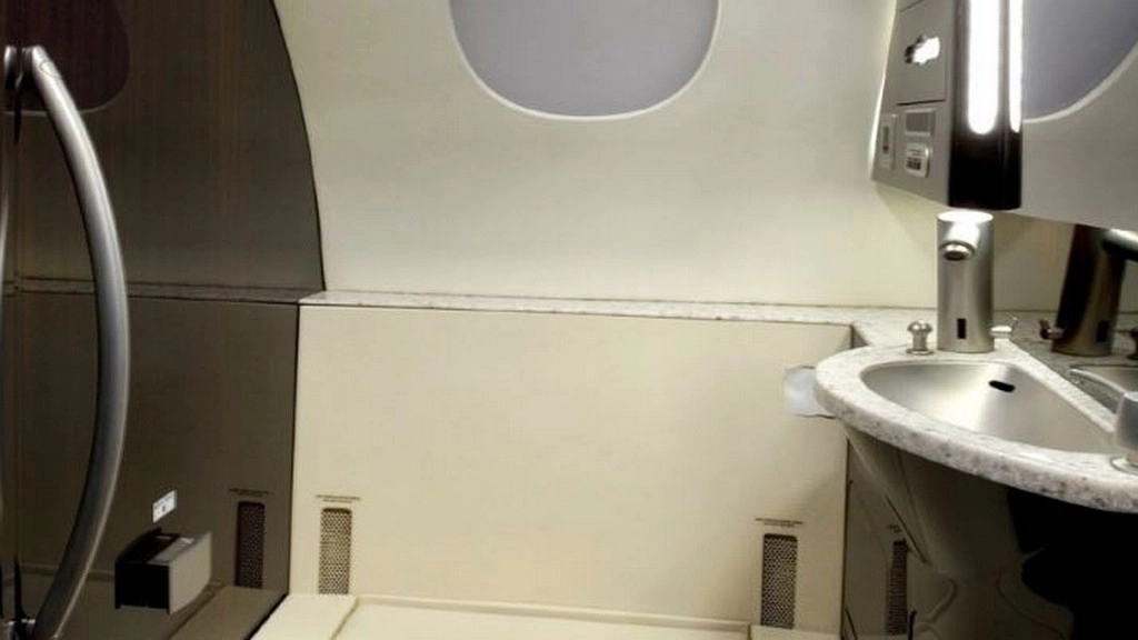 Dassault Falcon 7X 9H-BELL