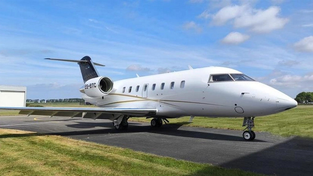 Bombardier Challenger 605 ES-BTC
