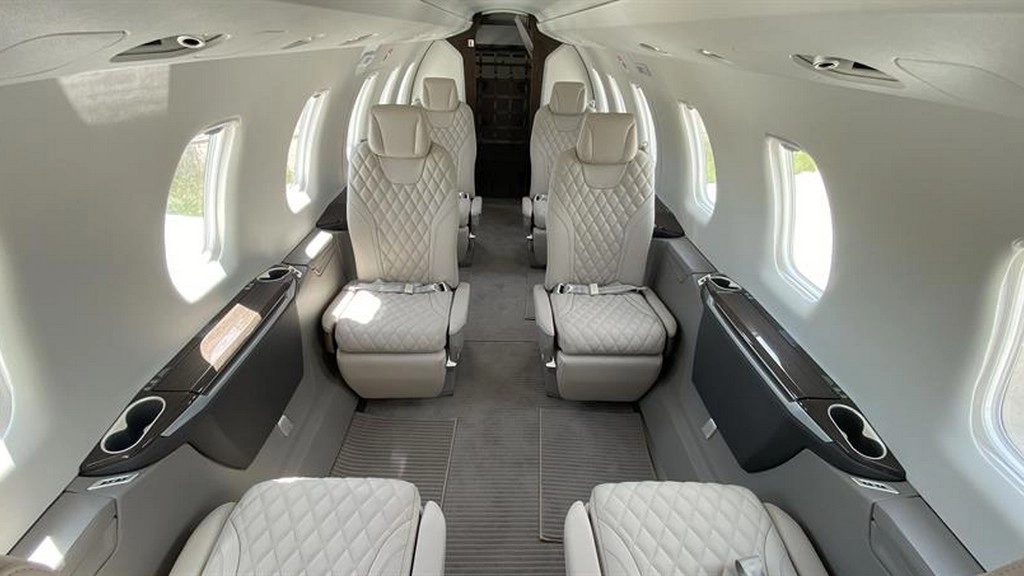 Pilatus PC-24 N225DE