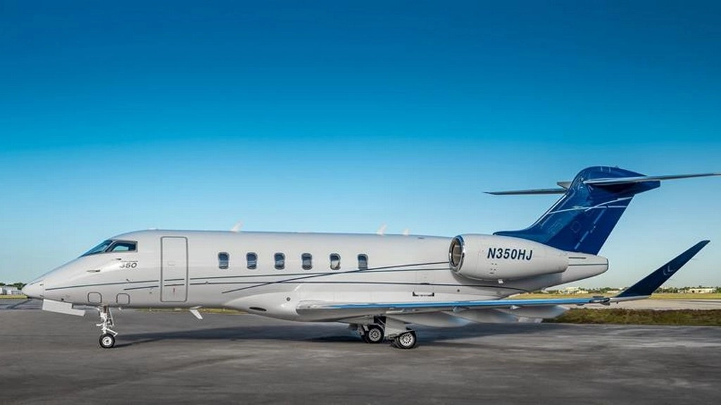 Bombardier Challenger 350 N350HJ