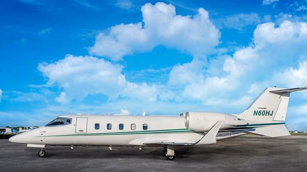 Bombardier Learjet 60XR N60HJ