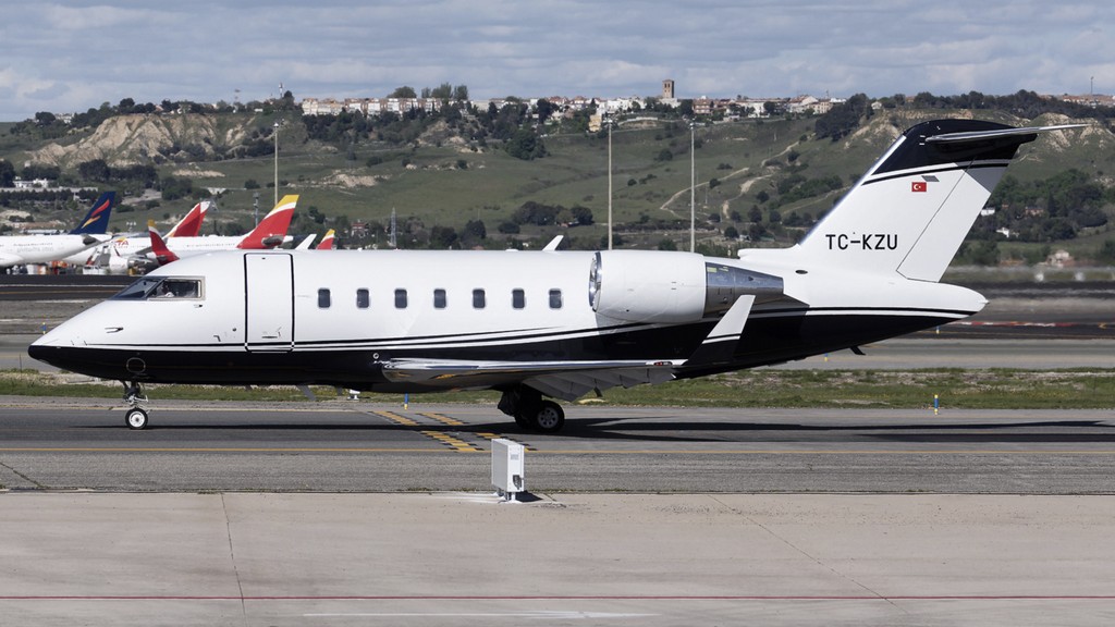 Bombardier Challenger 605 TC-KZU