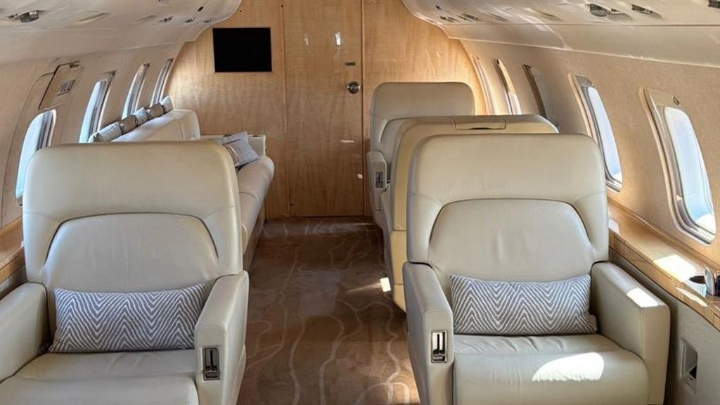 Bombardier Challenger 605 TC-KZU