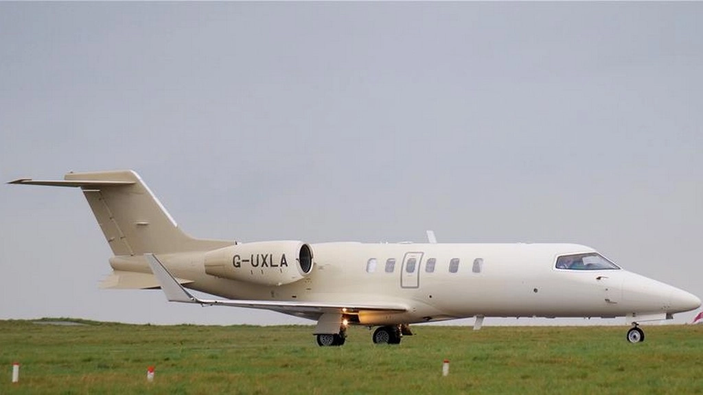 Bombardier Learjet 40 G-UXLA