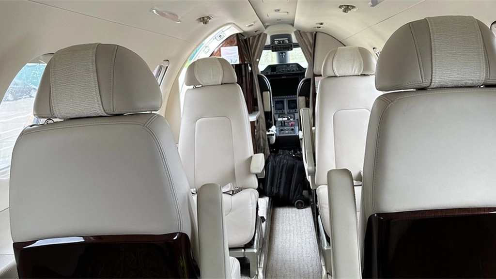 Embraer Phenom 300 D-CAAG