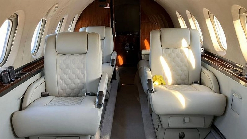 Hawker 750 TC-MYZ