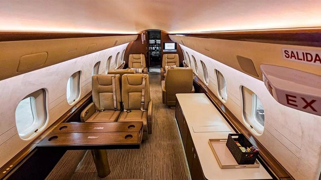 Bombardier Global 5000 LV-KLE