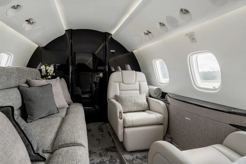 Embraer Legacy 600 UP-EM014