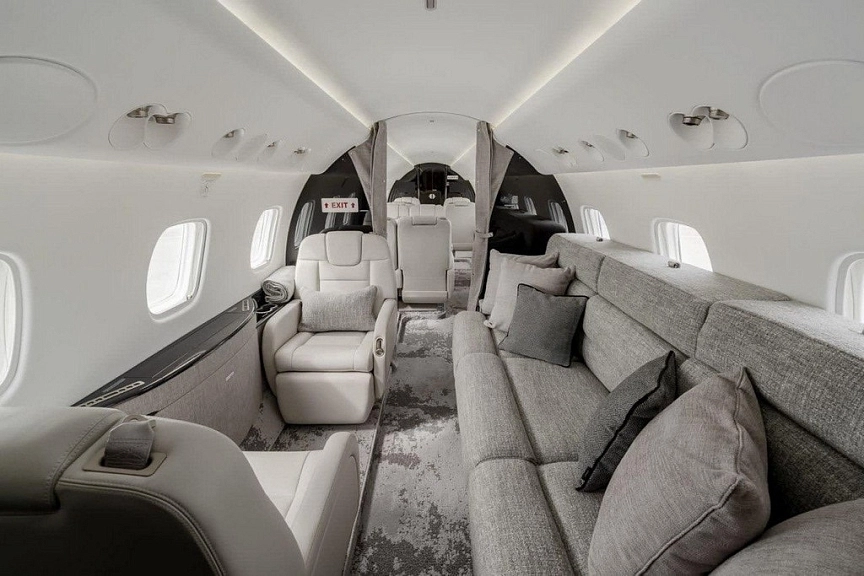 Embraer Legacy 600 UP-EM014