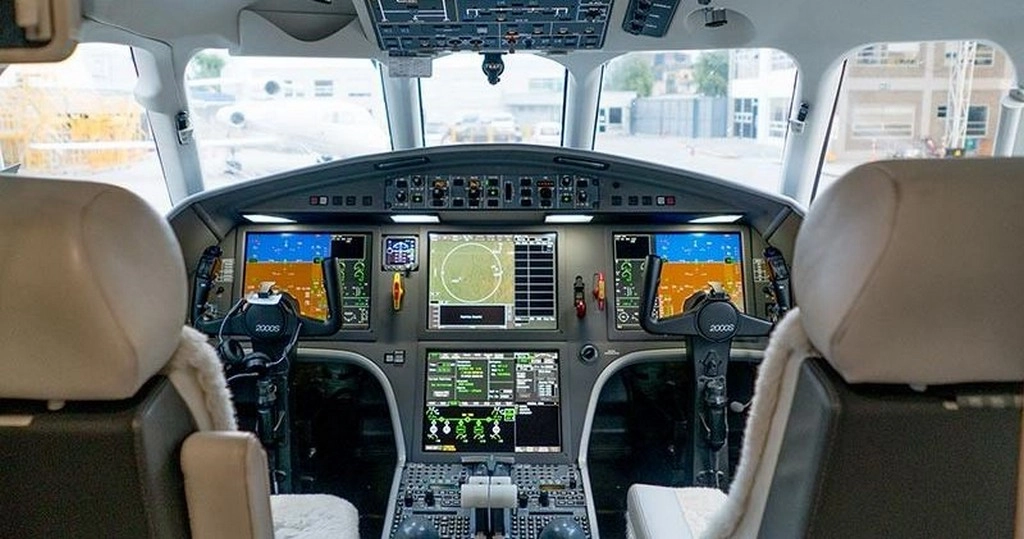 Dassault Falcon 2000EX HK-5068