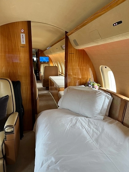 Bombardier Global 5000 9H-ASB