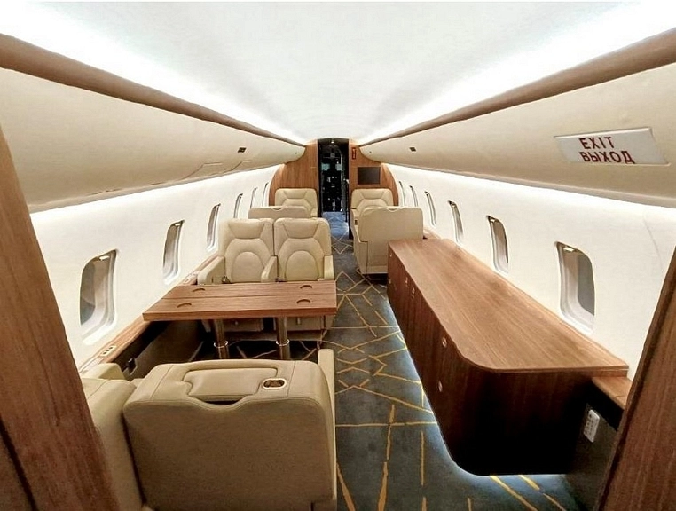 Bombardier Challenger 850 RA-73558
