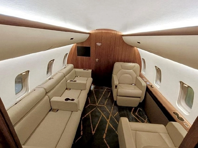Bombardier Challenger 850 RA-73558