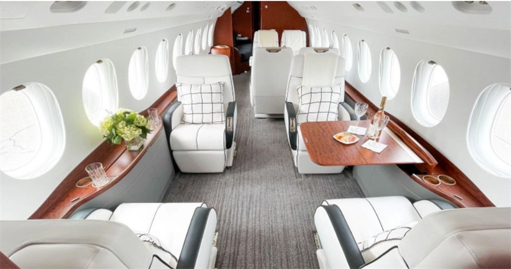 Dassault Falcon 7X N988NW