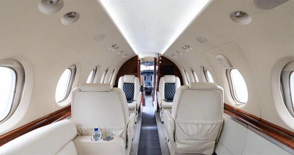 Hawker 750 D-CETB