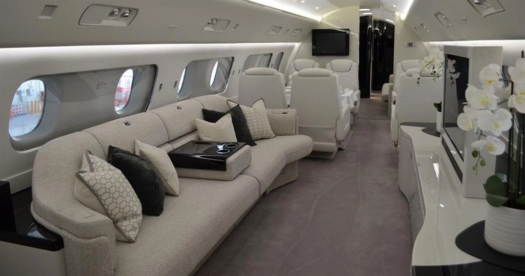 Embraer Lineage 1000E YL-UAG