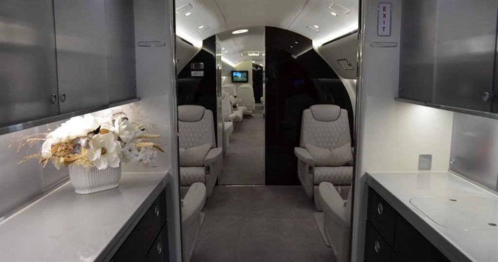 Embraer Lineage 1000E YL-UAG