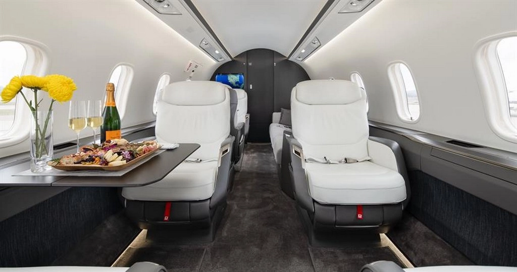 Bombardier Challenger 3500 N115SE