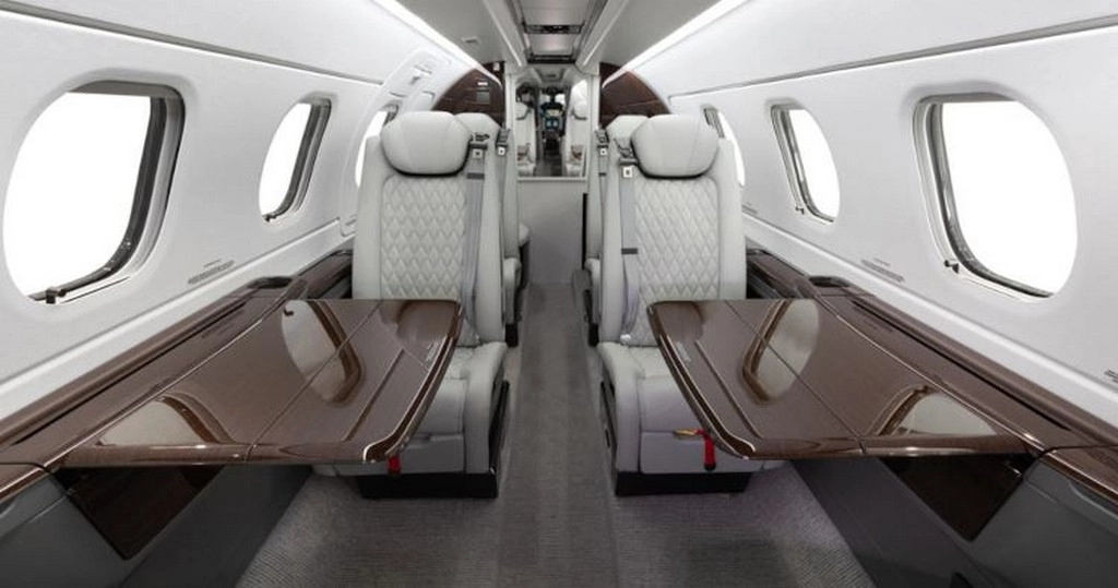 Embraer Phenom 300E HK-5355