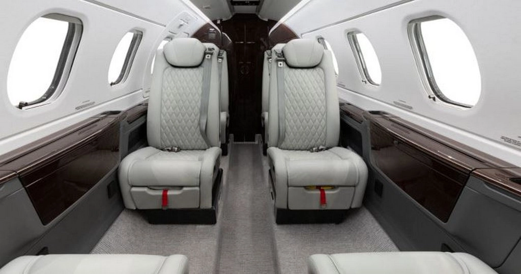 Embraer Phenom 300E HK-5355