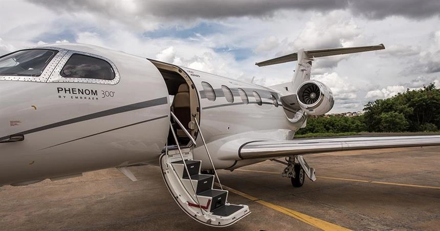 Embraer Phenom 300 PR-BLS