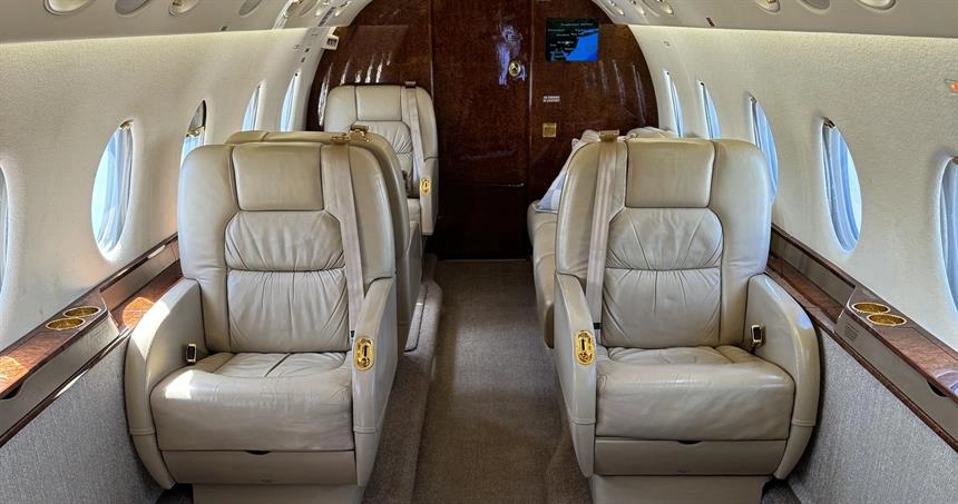 Gulfstream G-200 N573PT